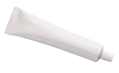 tubo de pomada para o tratamento de fungos nas unhas